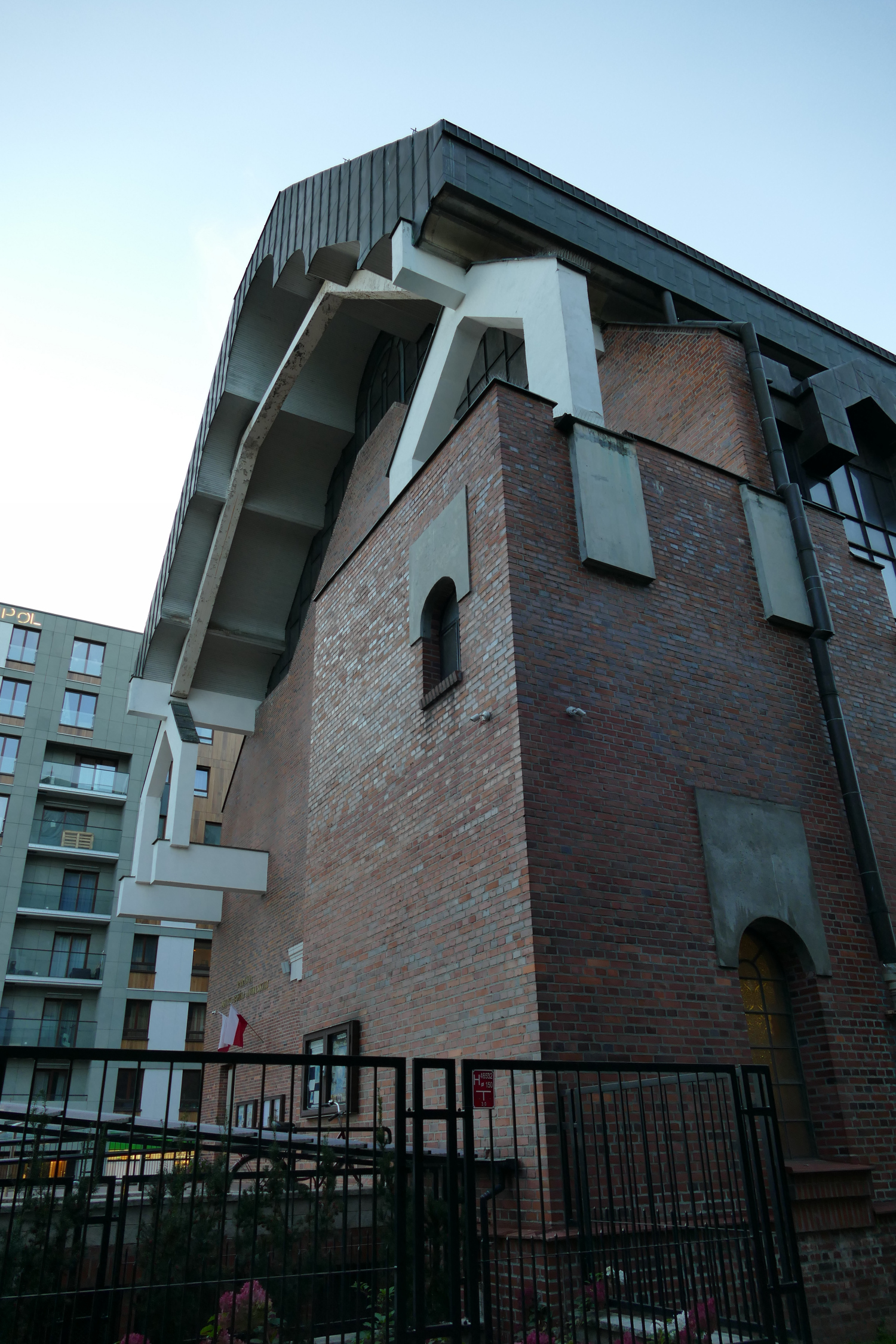 Zdjęcie architektury budynku Kościół Matki Bożej Anielskiej i klasztor franciszkanów